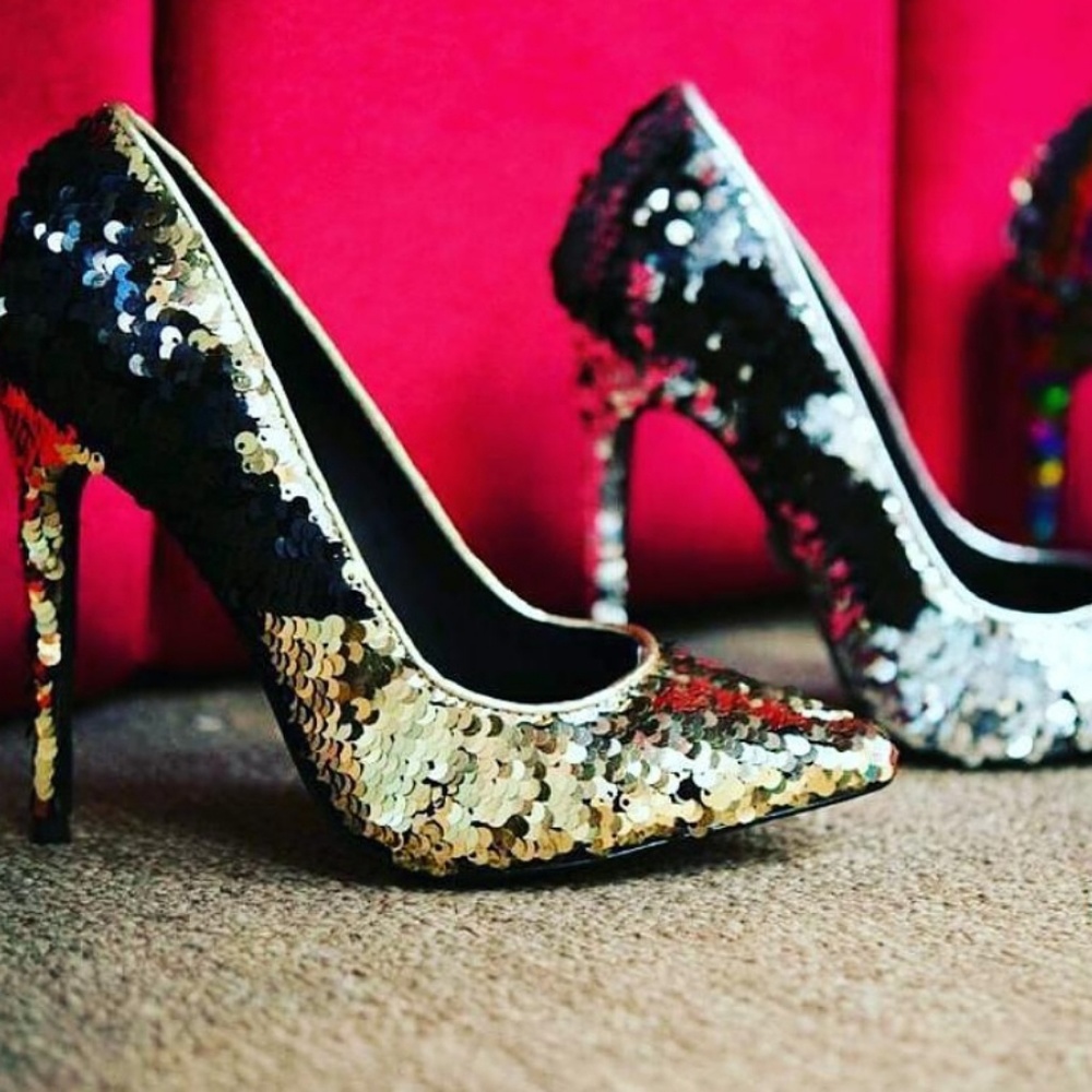 Famous Pumps - Picture 3 of 3